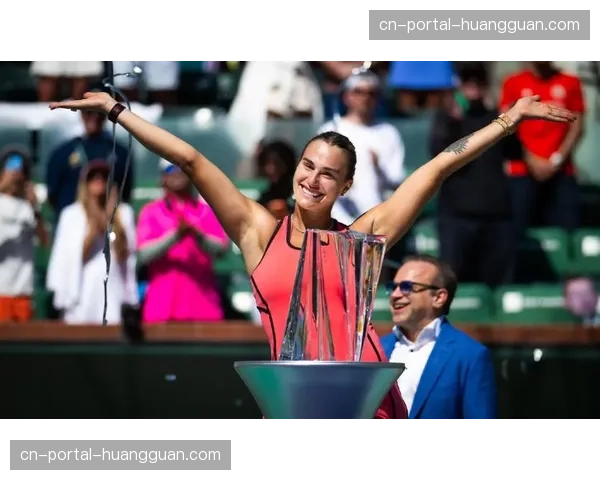 特写：萨巴伦卡挽救赛点后跪地呐喊，艰难挺进印第安维尔斯半决赛